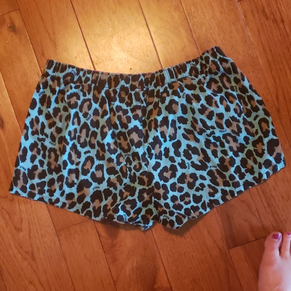 Victoria's Secret Pink size small leopard shorts - Picture 2 of 2
